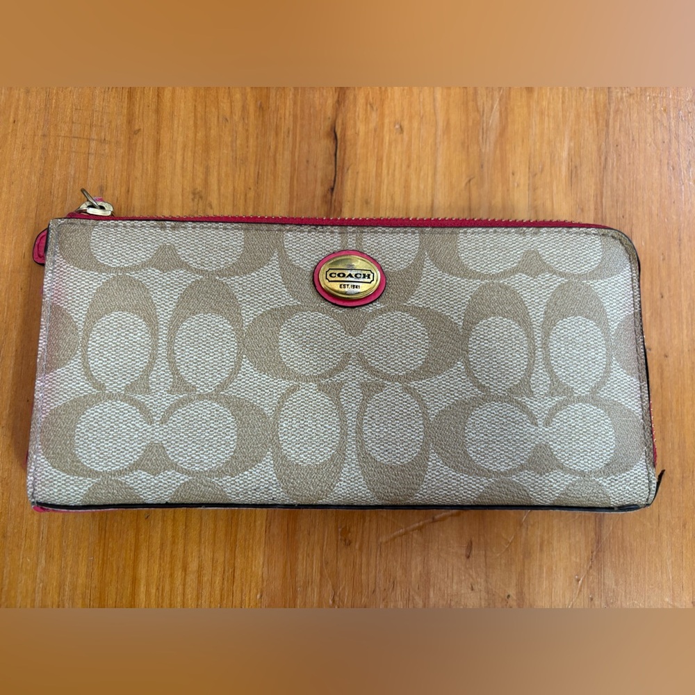 Coach Y2K Peyton Signature C Khaki / Pink Salmon Trim Accordion Wallet